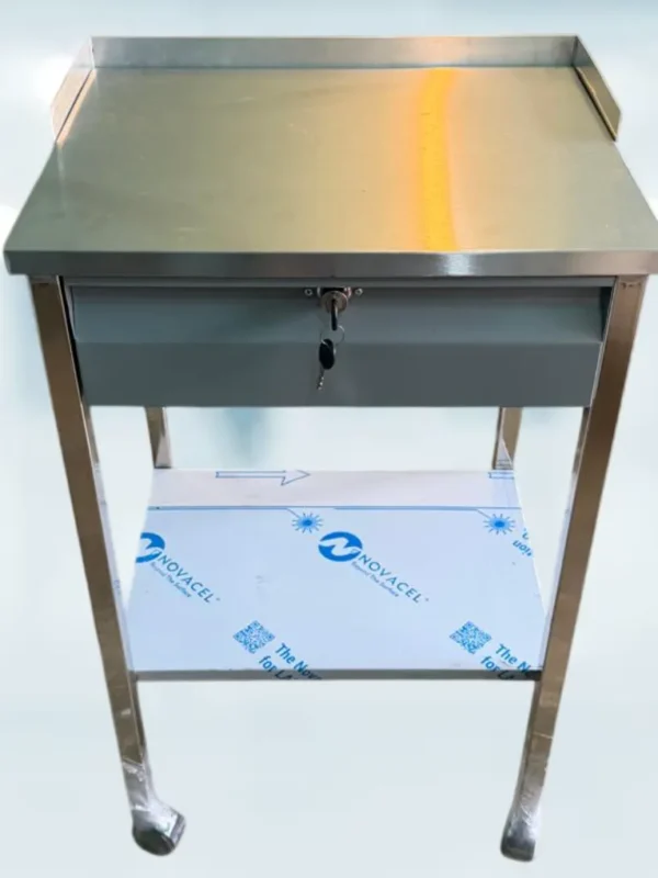 Mesa Pasteur Cromada con Cajón y Cerradura